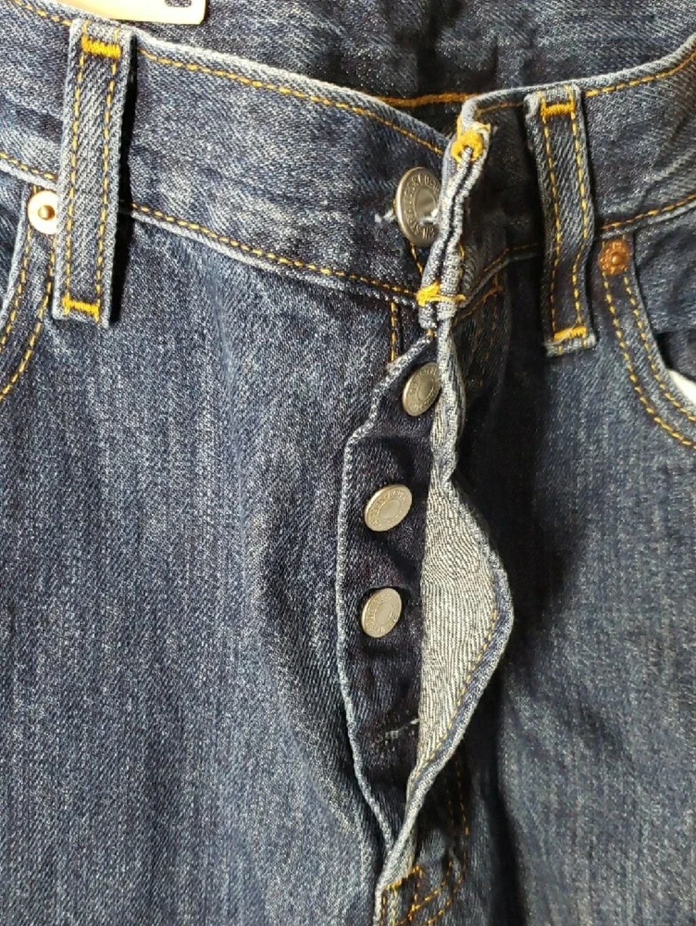 Levi's 501 Men's Button-Fly Straight Leg Jeans in Dark Indigo Size 32x34